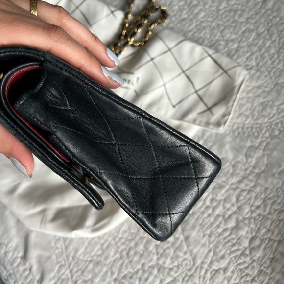 ‼️FINALE SALE‼️ Chanel Lambskin Medium double flap bag - Picture 4 of 13